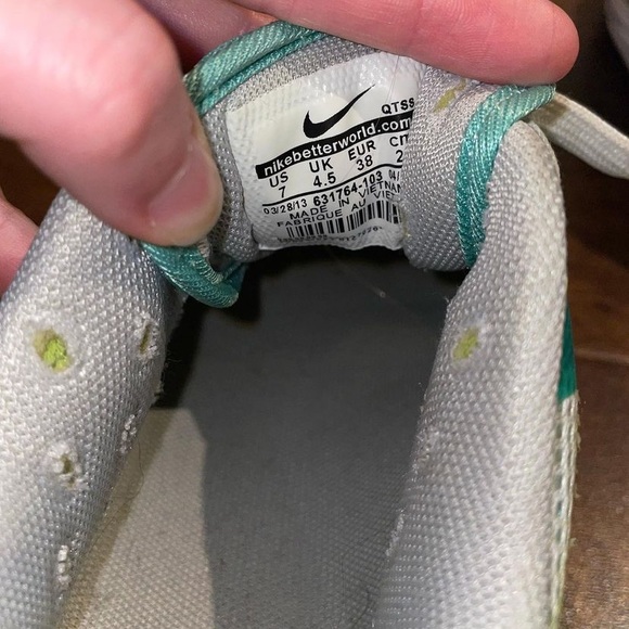 Nike Air Max Sneakers - Picture 5 of 5